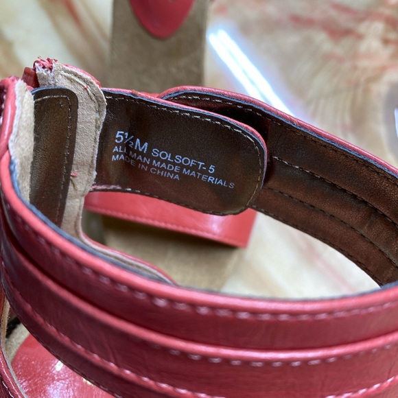 Toetos Wedge Ankle Strap Sandals - Picture 7 of 12